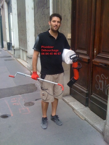 plombier Genay pour un débouchage de WC, de canalisation, de douche, de baignoire... 06 84 45 46 67
